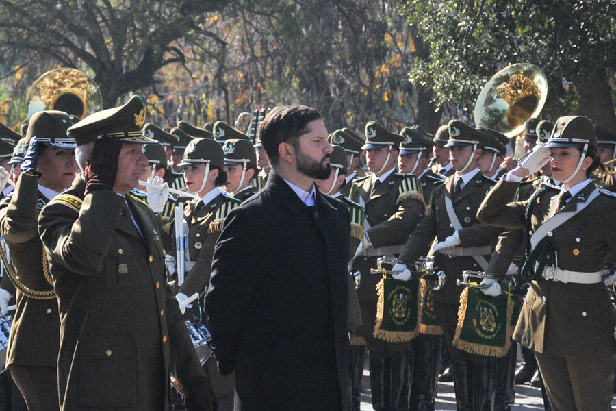 Boric Promete Verdad Y Justicia Por Crimen De Tres Carabineros En